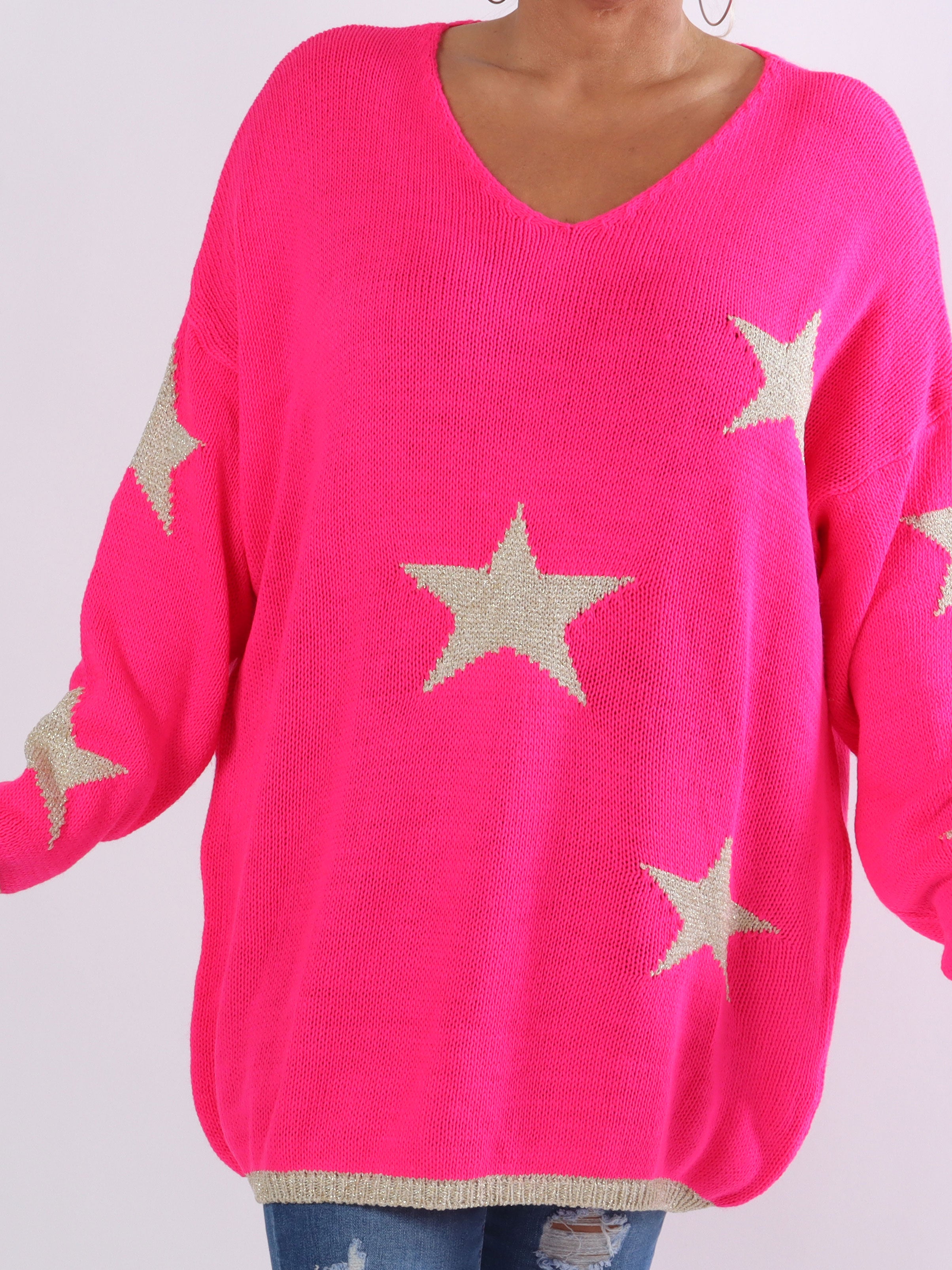 Dina - Plus size stickad med guldstjärnor